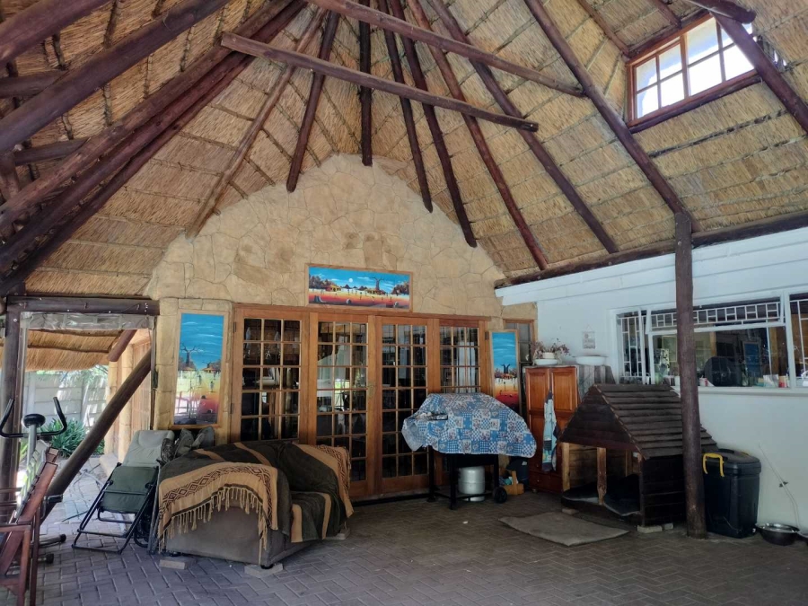 4 Bedroom Property for Sale in Langenhovenpark Free State